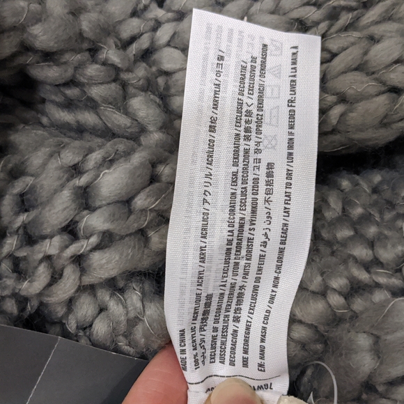 Abercrombie & Fitch Infinity Loop Neck Scarf - Picture 4 of 4